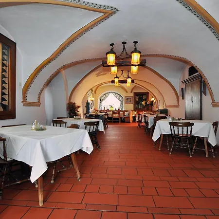 Hotel Landgasthof Tell 3*